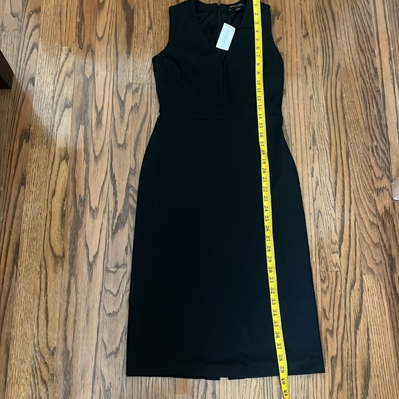 Banana Republic Black V-Neck Sleeveless Sheath Midi dress Size 0 New With Tag - Picture 3 of 13